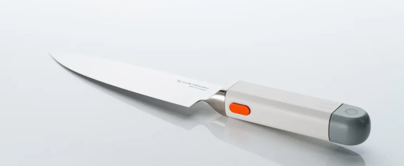 Faca ultrassônica C-200 reduz esforço no corte em 50% - Imagem do artigo