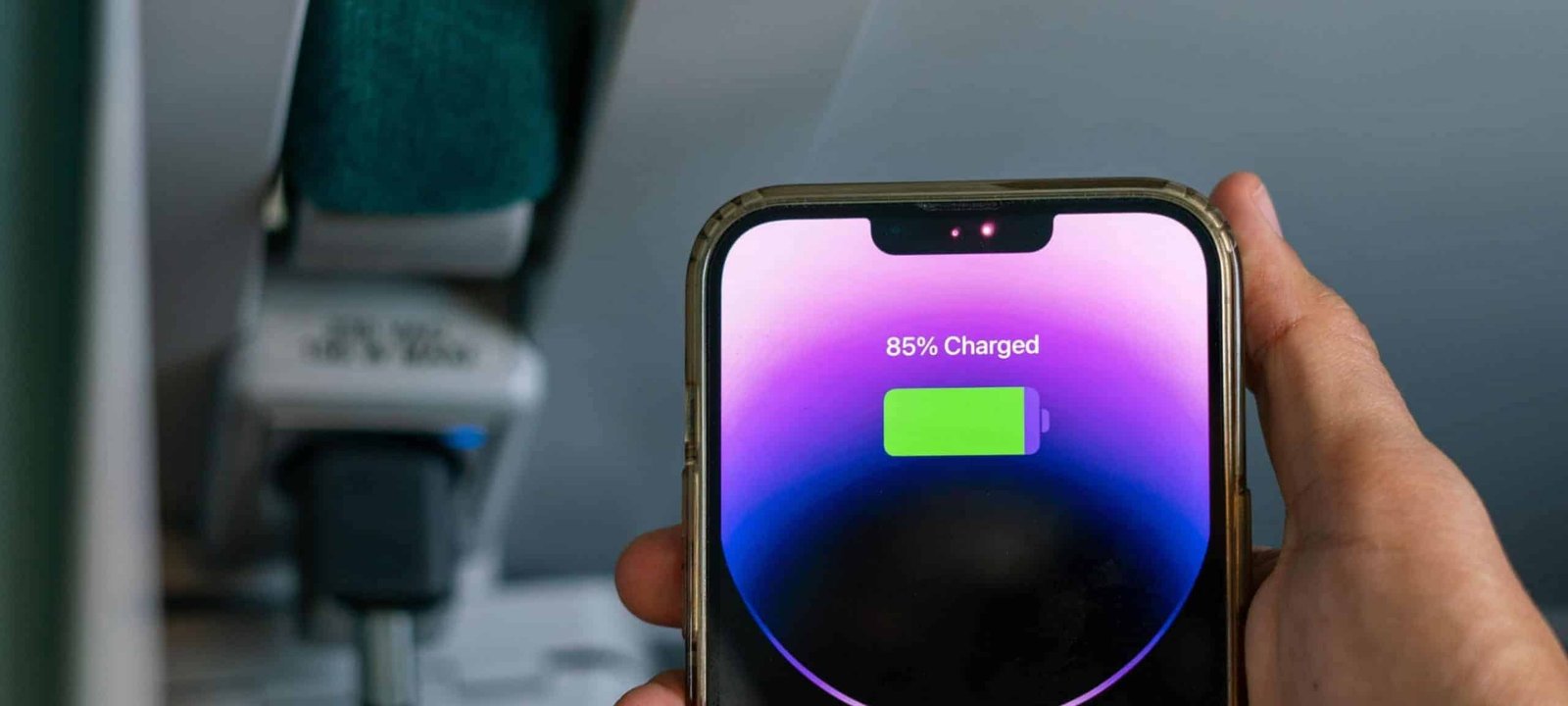 Bateria iPhone 17 Pro Max vence Galaxy S25 Ultra em teste - Imagem do artigo