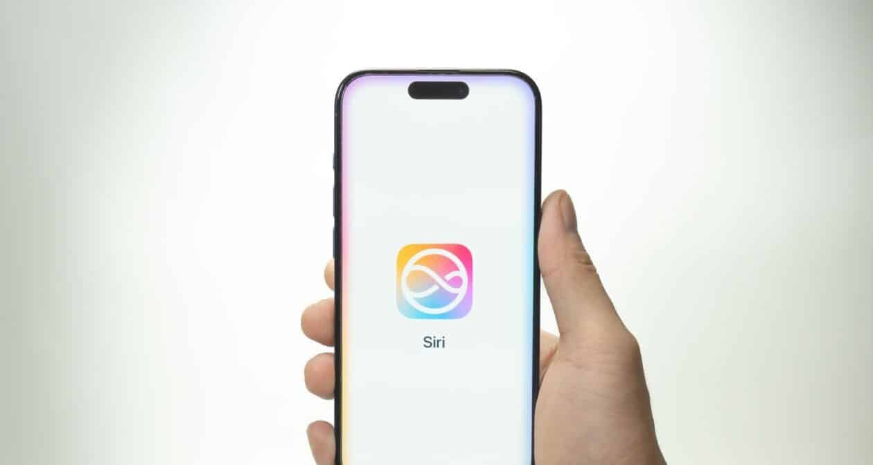 Chefe da nova Siri abandona Apple e reforça equipe de IA da Meta - Imagem do artigo