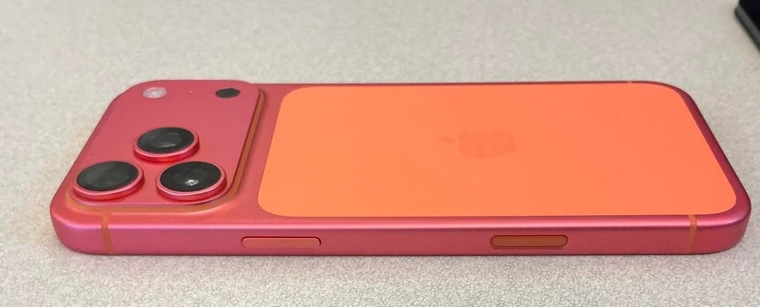 iPhone 17 Pro laranja-cósmico muda de cor e preocupa usuários - Imagem do artigo