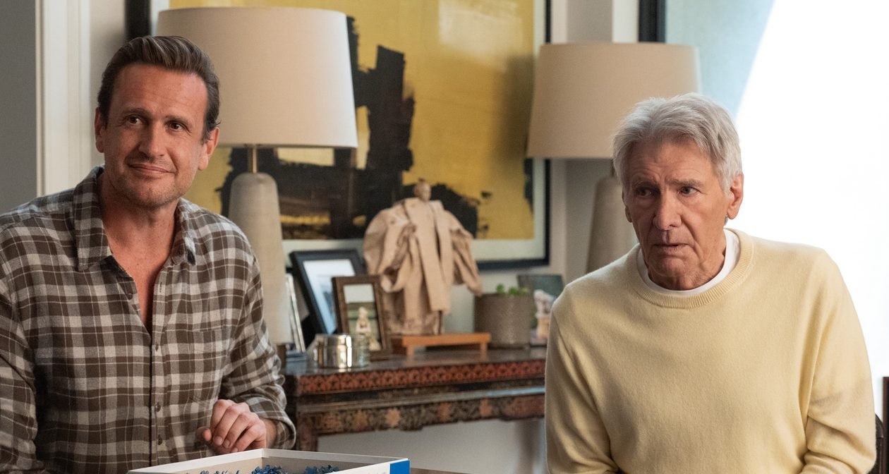 Primeiras imagens de Shrinking revelam data, elenco ampliado e cronograma de 11 episódios na Apple TV+ - Imagem do artigo