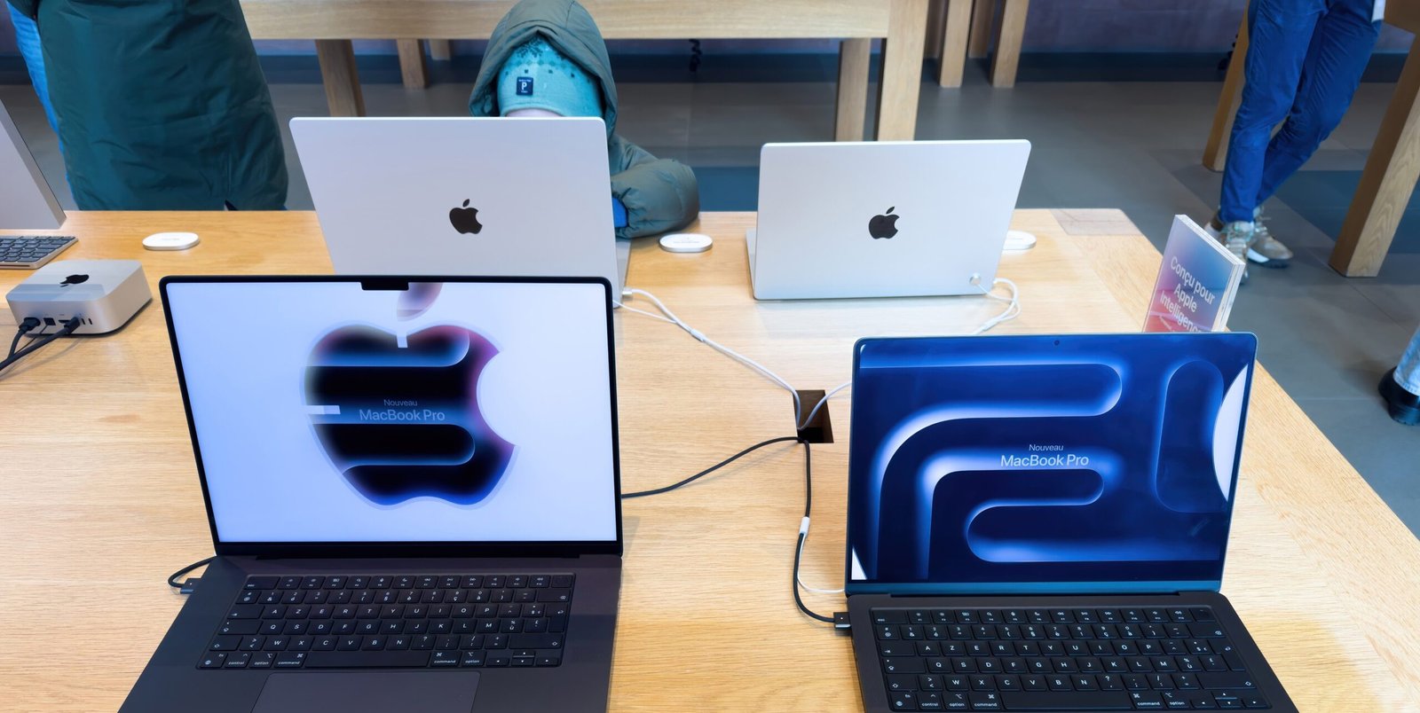 Apple pode limitar telas OLED a MacBook Pro com chips M6 Pro e M6 Max, indicam rumores - Imagem do artigo