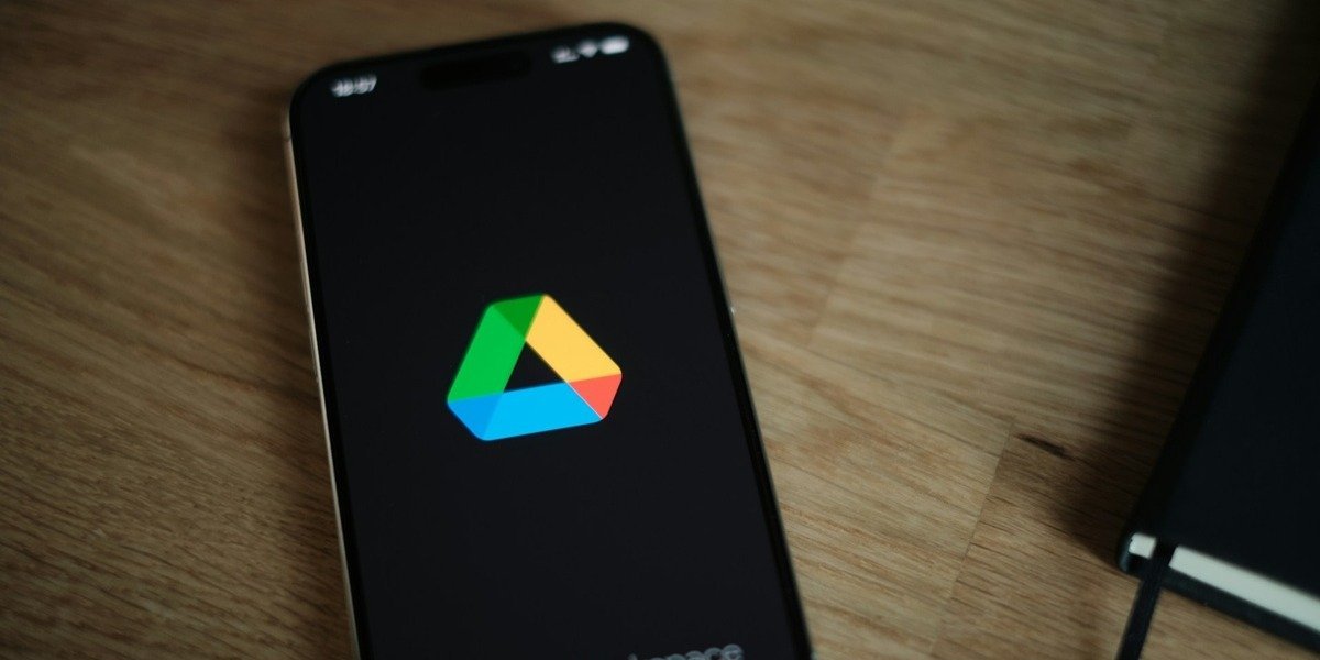 Google Drive ganha resumos em áudio para PDFs e amplia funções do Gemini - Imagem do artigo