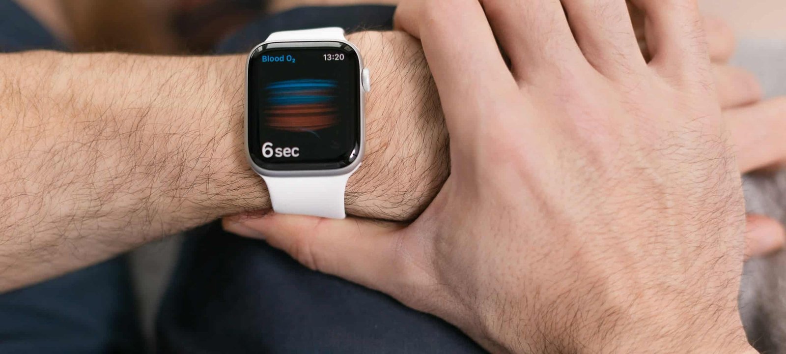 Entenda como o smartwatch estima a saturação de oxigênio no sangue diretamente do pulso - Imagem do artigo