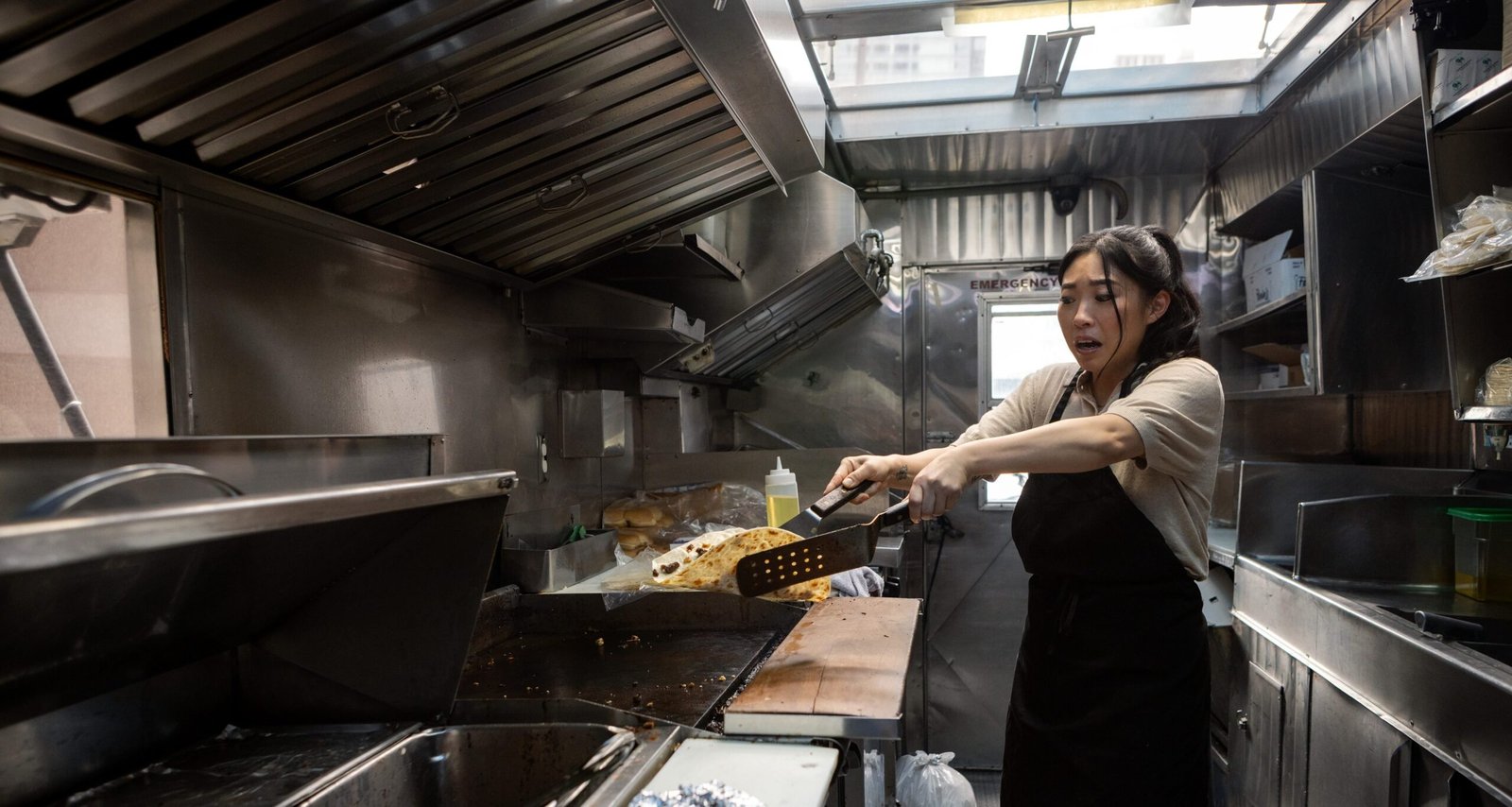 Apple TV+ confirma The Unlikely Cook with Awkwafina, série culinária de oito episódios sobre herança asiático-americana - Imagem do artigo