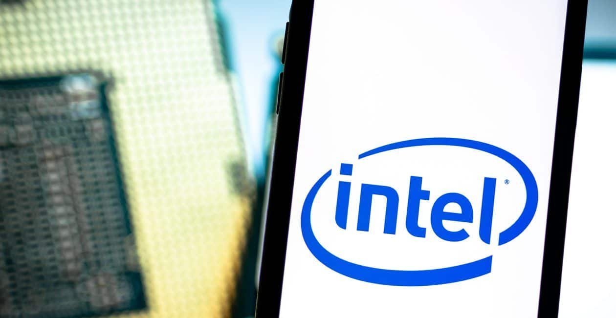 Apple e Intel selam acordo confidencial para produzir chips M de entrada a partir de 2027 - Imagem do artigo