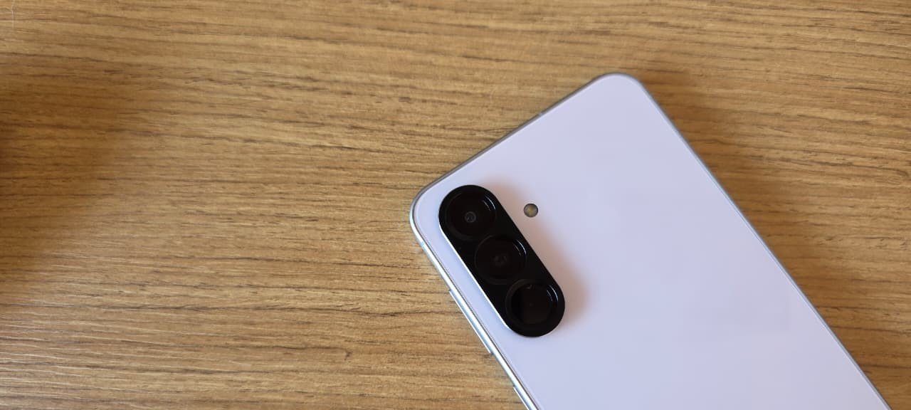 Celulares de até R$ 2.500 com alto desempenho: quatro modelos de 2024 e 2025 que fogem dos travamentos - Imagem do artigo