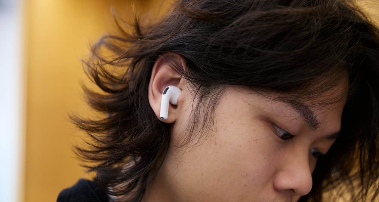 Apple libera firmwares 8B28 e 8B30 para AirPods Pro de segunda e terceira geração - Imagem do artigo