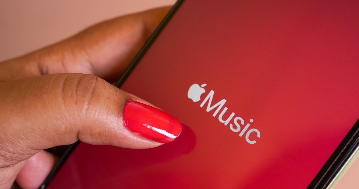 Guia completo para ativar a repetição no Apple Music em iPhone, iPad, Mac, Apple Watch e Apple TV - Imagem do artigo
