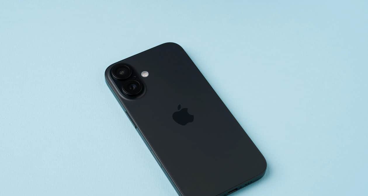 Promoção oferece iPhone 16 de 128 GB com 25% de desconto na Amazon - Imagem do artigo