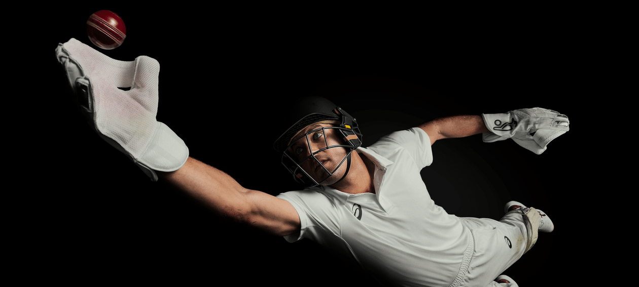 Apple une astros do críquete australiano em nova fase da campanha “Shot on iPhone” para promover o iPhone 17 Pro - Imagem do artigo