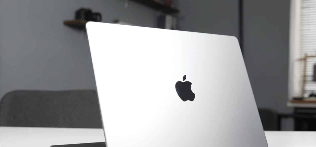 MacBook de 12,9″ com chip A18 Pro é projetado para 2026 e reforça estratégia de baixo custo da Apple, indica TrendForce - Imagem do artigo