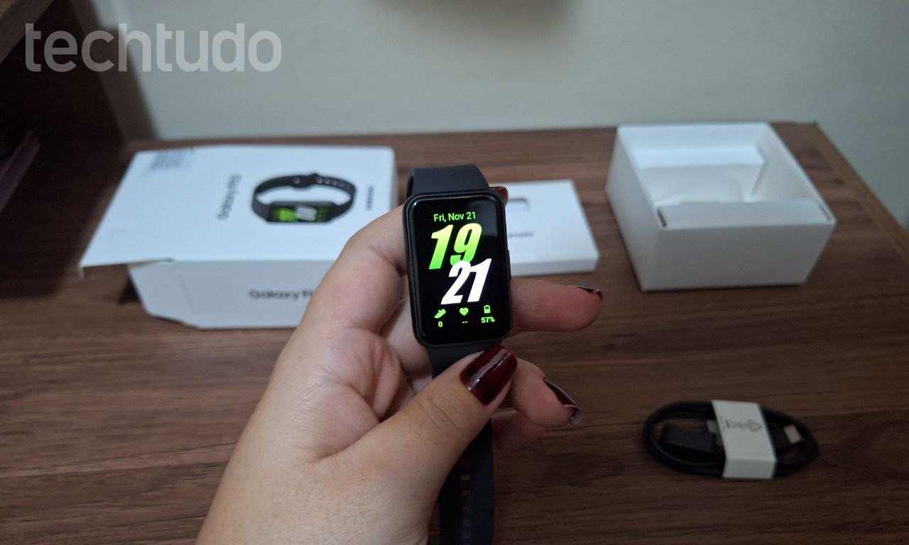 Sete smartbands acessíveis de Xiaomi, Samsung, Huawei e outras marcas para monitorar exercícios em 2026 - Imagem do artigo