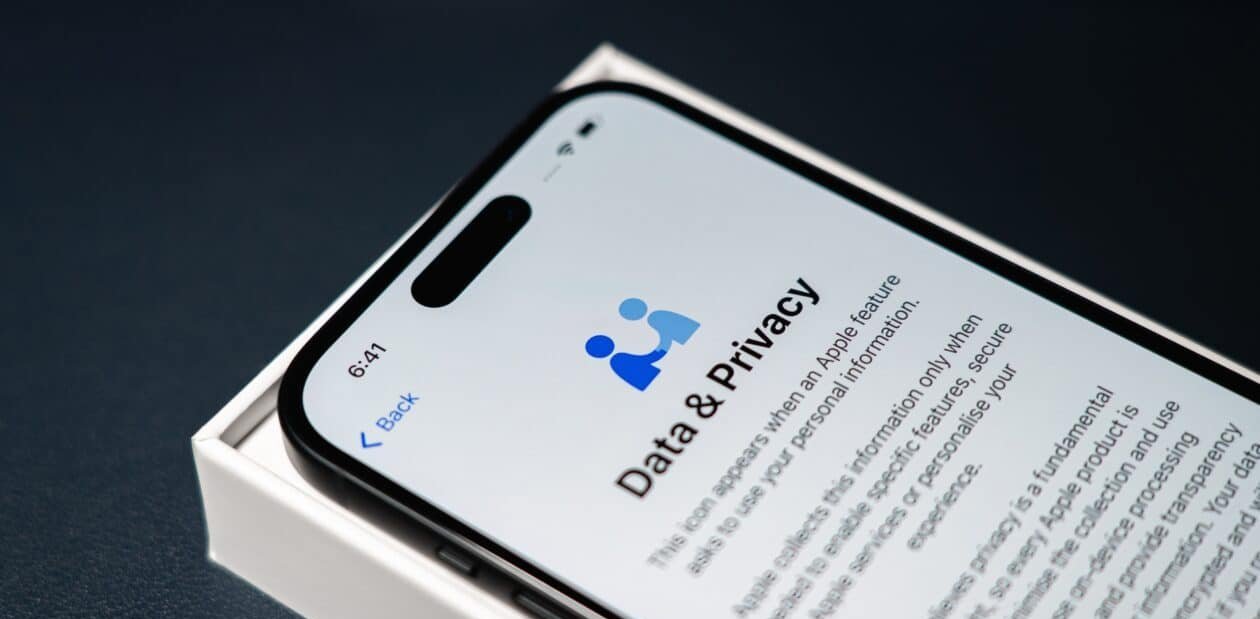 Justiça da Califórnia concede vitória parcial à Apple em disputa sobre coleta de dados no iOS - Imagem do artigo