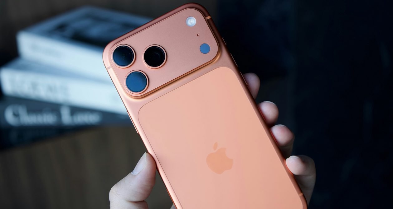 iPhone 17 Pro Max lidera ranking de autonomia em teste com 35 smartphones e reforça eficiência do iOS 26 - Imagem do artigo