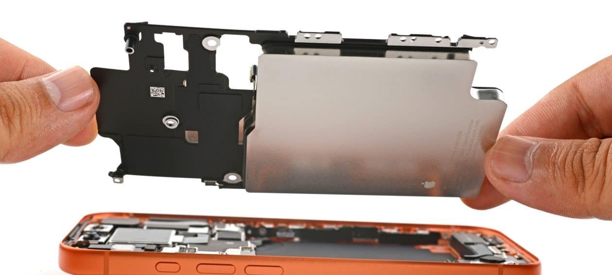 Leak indica iPhone 18 Pro Max com bateria acima de 5.000 mAh em ambas as versões - Imagem do artigo