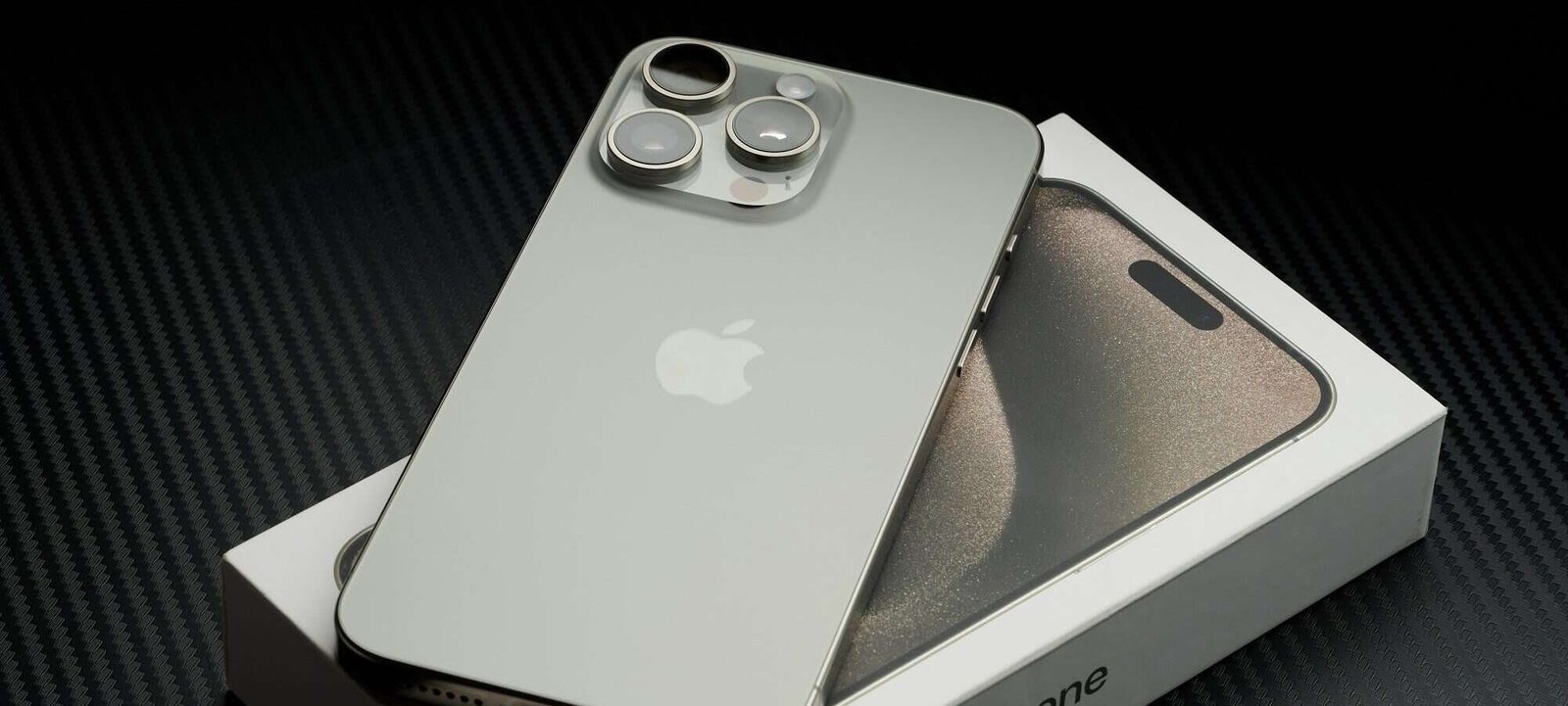 Leilão da Receita Federal disponibiliza iPhones a partir de R$ 390 e reúne 223 lotes de mercadorias apreendidas - Imagem do artigo