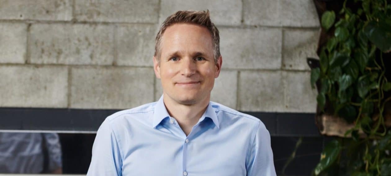 Apple Music endurece combate a fraudes, aposta em Bad Bunny no Super Bowl e amplia foco em esportes - Imagem do artigo